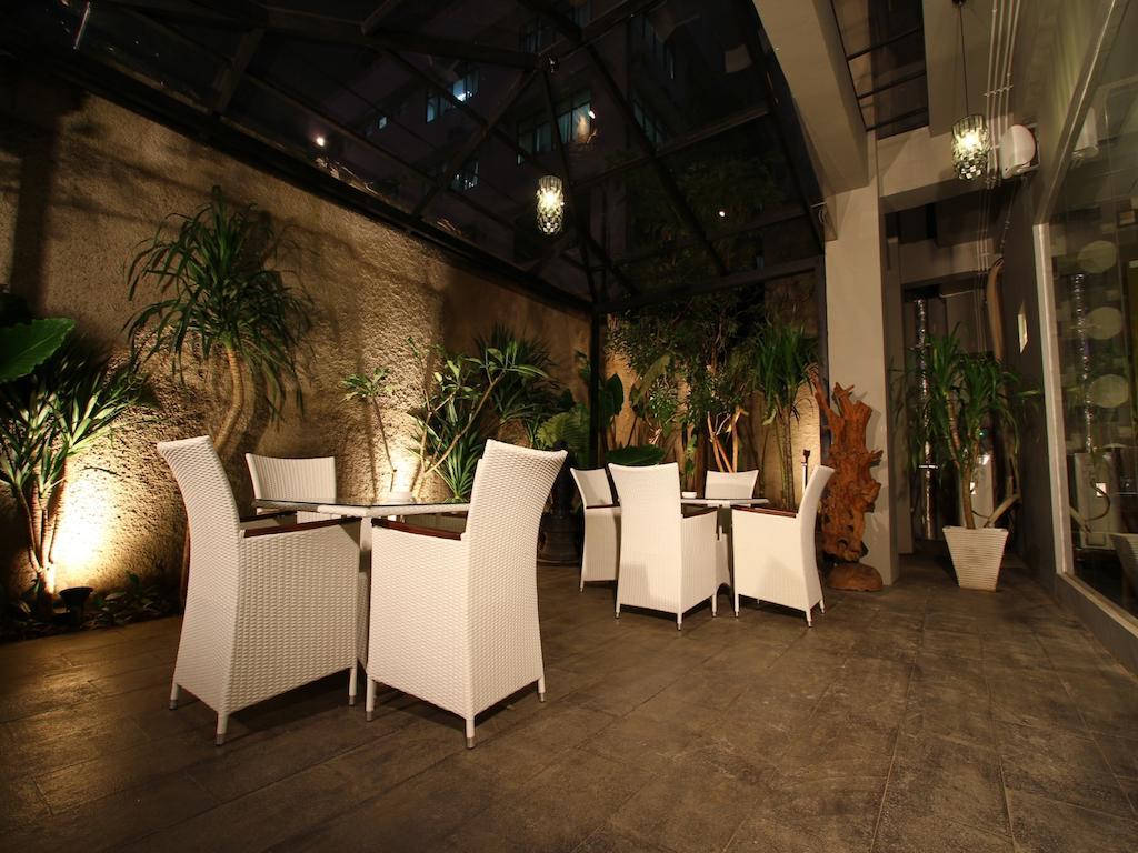 Sotis Hotel Jakarta Exterior photo