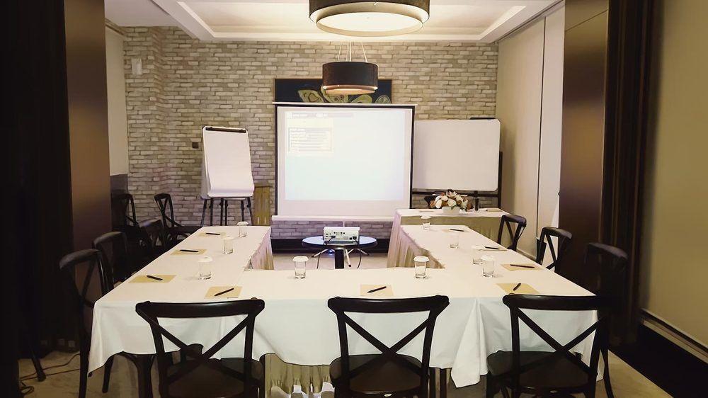Sotis Hotel Jakarta Exterior photo