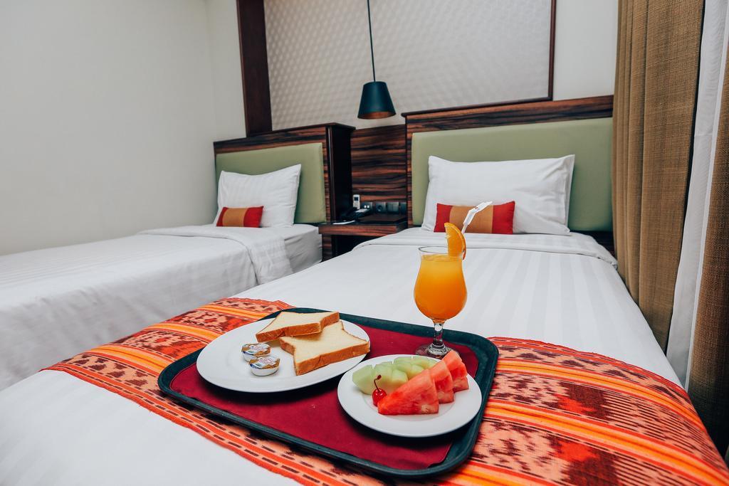 Sotis Hotel Jakarta Exterior photo