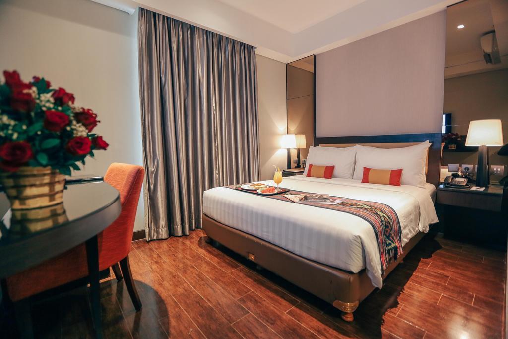Sotis Hotel Jakarta Exterior photo