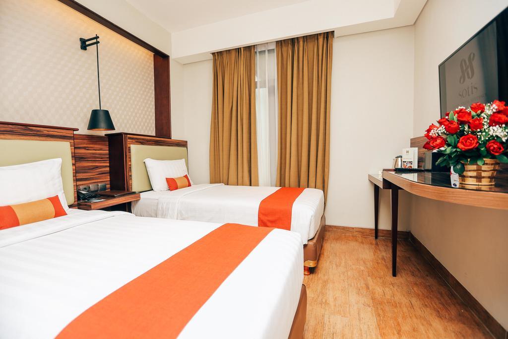 Sotis Hotel Jakarta Exterior photo